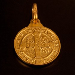 Gold Urbanowicz -Święty Benedykt. Złoty medalik 21 mm, - Jubiler złotnik Katowice