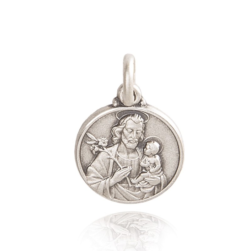 Medalik ze srebra oksydowany ze św Józefem.  0,9g, 10mm,  Gold Urbanowicz