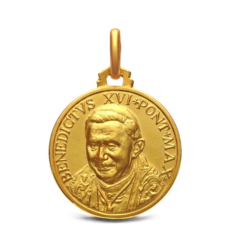 Złoty medalion Benedykta XVI- emerytowanego Papieża . 18 mm,  3,6 g