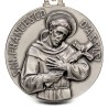 Duży medalion srebrny wyglądający jak płskorzeźba.