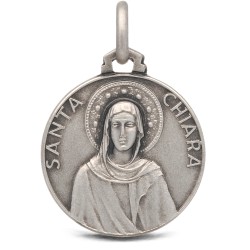 medalik ze srebra oksydowanego 925, na którym widnieje Święta Klara.