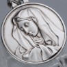 Matka Boska Bolesna. Medalik srebrny.  18 mm,  3,0 g